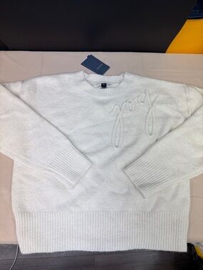Universal Thread Cream White Crewneck Sweater with Script Detail Joy new small